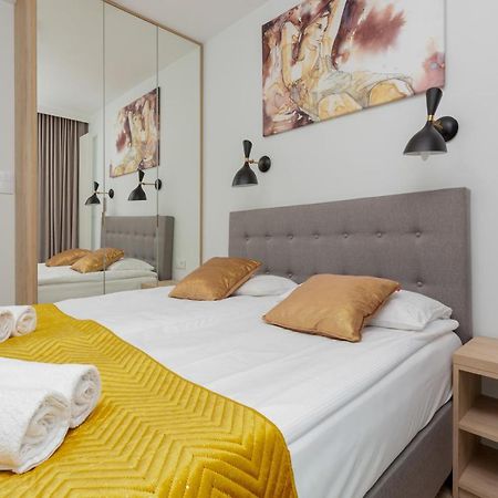 ורשה Mennica Residence - City Center Apartments By Noclegi Renters מראה חיצוני תמונה