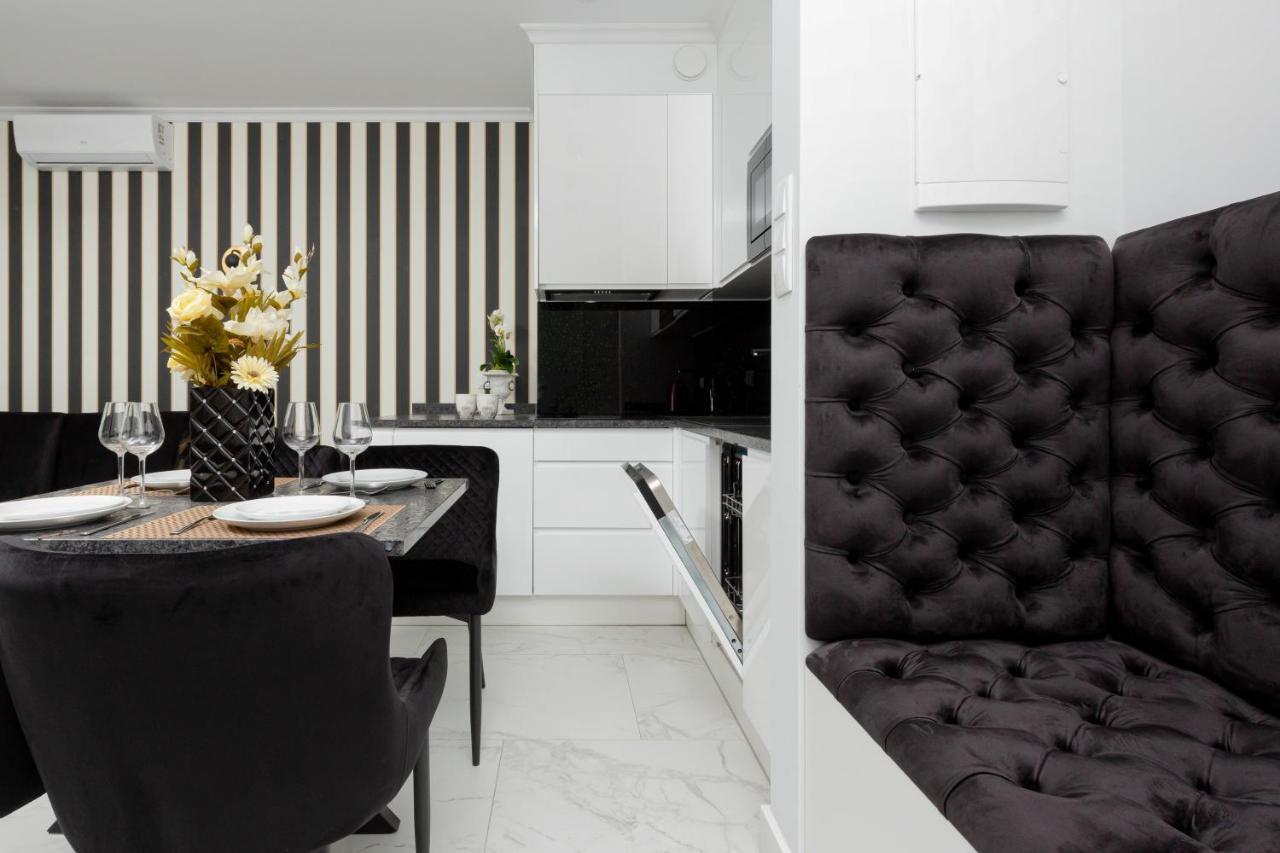 ורשה Mennica Residence - City Center Apartments By Noclegi Renters מראה חיצוני תמונה